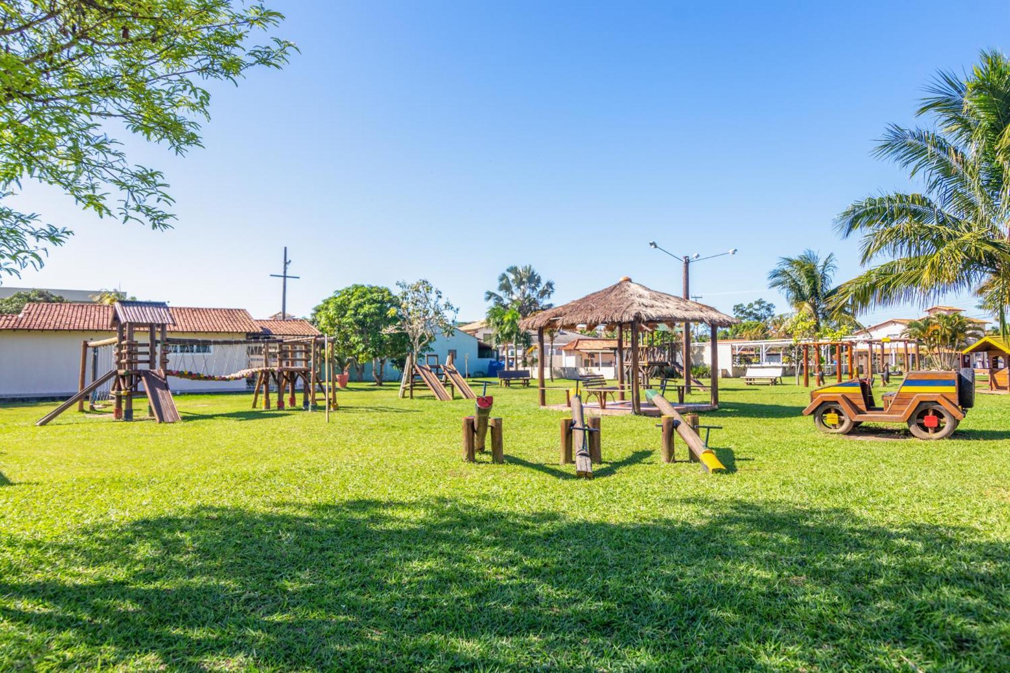 Refugio Tropical Casa De Praia Com Piscina Aquecida E 4 Suites E Garagem 3 Carros, 800 Mtrs Da Praia Internet 700 Mbps, Condominio Privado Com Pista De Skate , Quadra De Futevolei , Campos E Quadras De Futebol! Cabo Frio Esterno foto