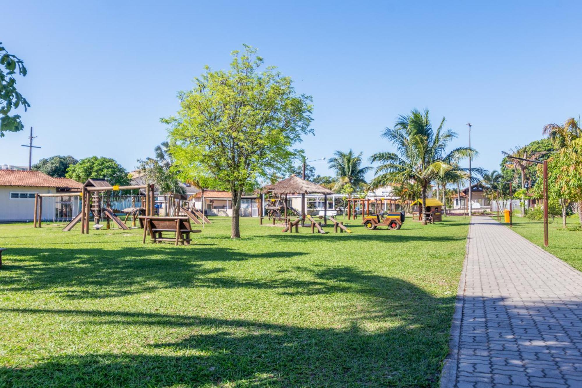 Refugio Tropical Casa De Praia Com Piscina Aquecida E 4 Suites E Garagem 3 Carros, 800 Mtrs Da Praia Internet 700 Mbps, Condominio Privado Com Pista De Skate , Quadra De Futevolei , Campos E Quadras De Futebol! Cabo Frio Esterno foto